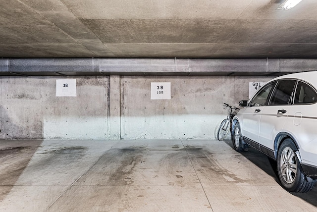2800 44th St Unit 608, Minneapolis, MN 55410 - view of parking deck
