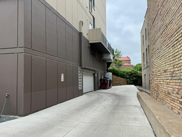 2800 44th St Unit 608, Minneapolis, MN 55410 - view of concrete alley