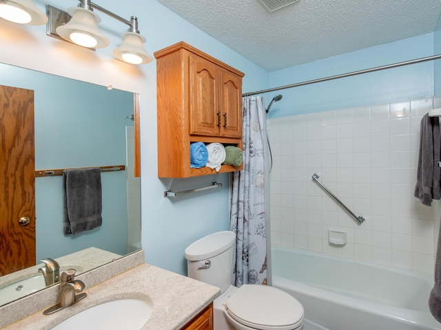 10 Windsor Ct Unit 205, New Brighton, MN 55112 - full bath featuring vanity, shower / bath combo, and a textured ceiling