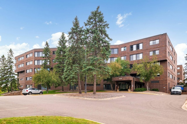 2265 Youngman Ave Unit 207E, Saint Paul, MN 55116 - view of apartment building / complex