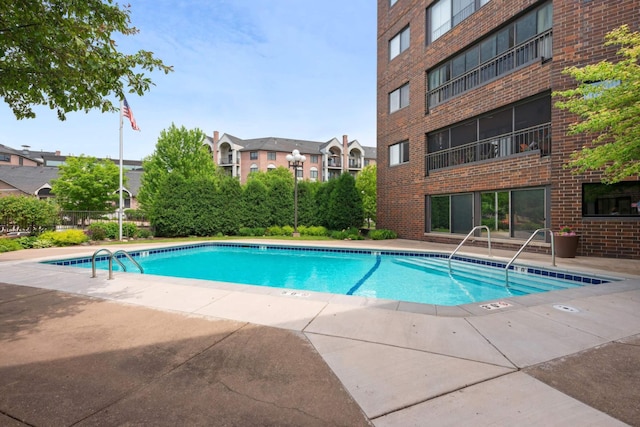 2265 Youngman Ave Unit 207E, Saint Paul, MN 55116 - view of community pool
