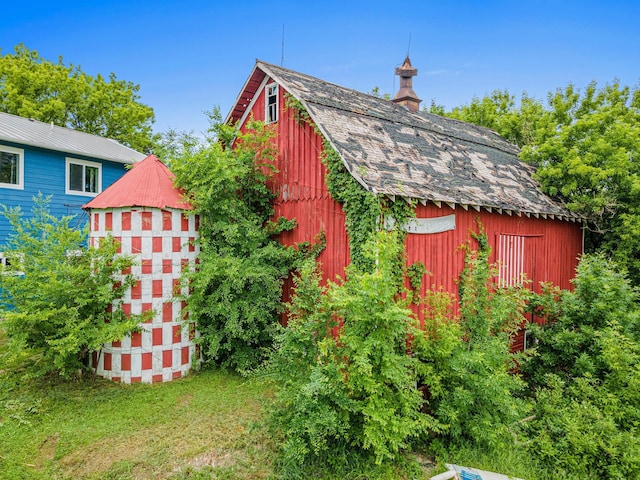 2565 Highland Rd, Minnetrista, MN 55359 - view of barn
