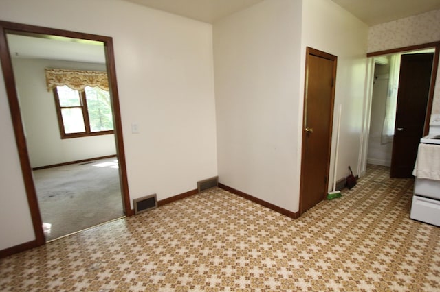 24195 Center St E, Mayfield Twp, MN 56701 - unfurnished room with carpet flooring and baseboards