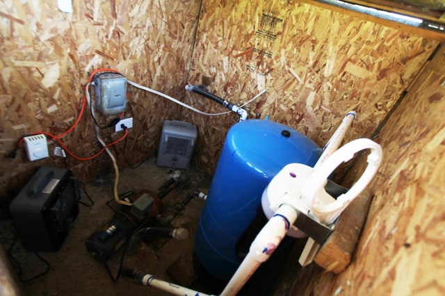 24195 Center St E, Mayfield Twp, MN 56701 - view of utility room