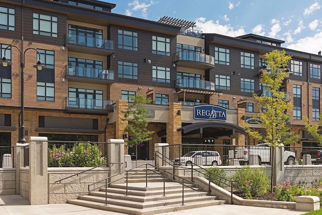 875 Lake St N Unit 318, Wayzata, MN 55391 - view of building exterior