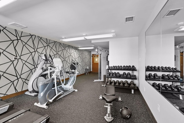 875 Lake St N Unit 318, Wayzata, MN 55391 - gym featuring wallpapered walls and baseboards