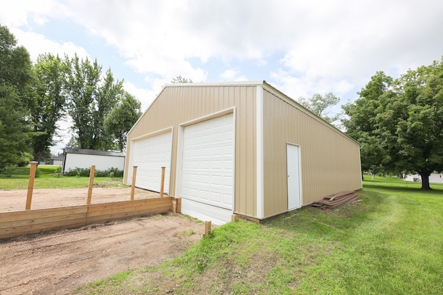 915 Darling Dr NW, Alexandria, MN 56308 - view of detached garage