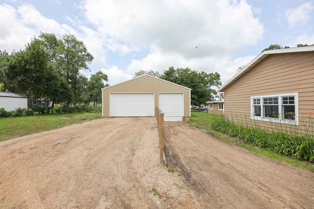915 Darling Dr NW, Alexandria, MN 56308 - view of detached garage