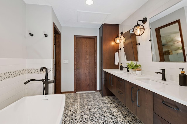 6205 Saint Albans Cir, Edina, MN 55439 - bathroom featuring double vanity and a soaking tub