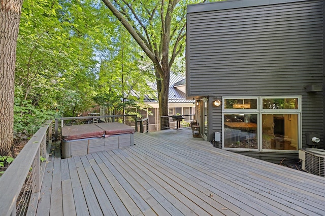 1921 Ewing Ave S, Minneapolis, MN 55416 - wooden terrace featuring a covered hot tub