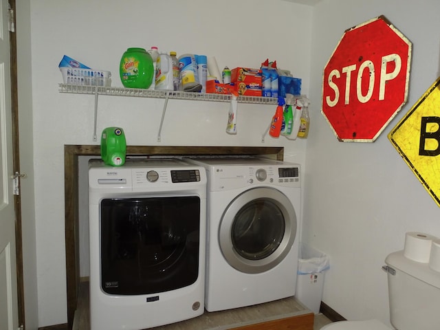568 Midway Rd, Menomonie, WI 54751 - laundry room featuring washing machine and clothes dryer