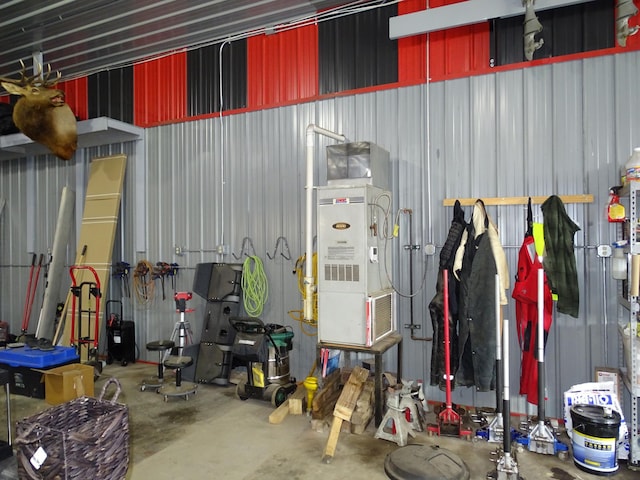 568 Midway Rd, Menomonie, WI 54751 - view of garage