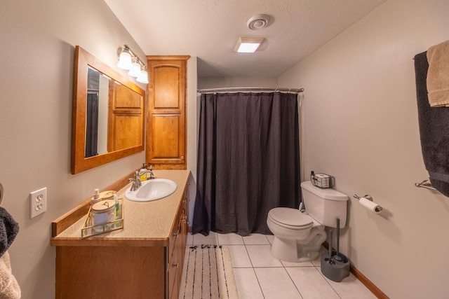 1100 27th St SW, Austin, MN 55912 - full bath with vanity, tile patterned floors, and a shower with shower curtain