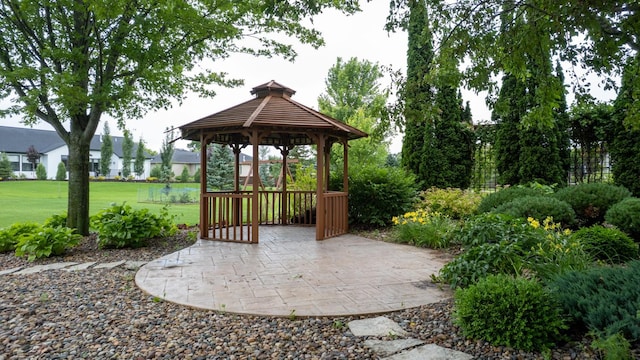 1100 27th St SW, Austin, MN 55912 - view of patio / terrace featuring a gazebo