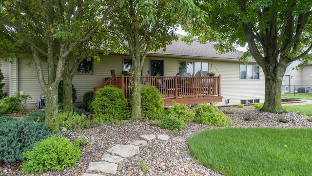 1100 27th St SW, Austin, MN 55912 - ranch-style house with a deck