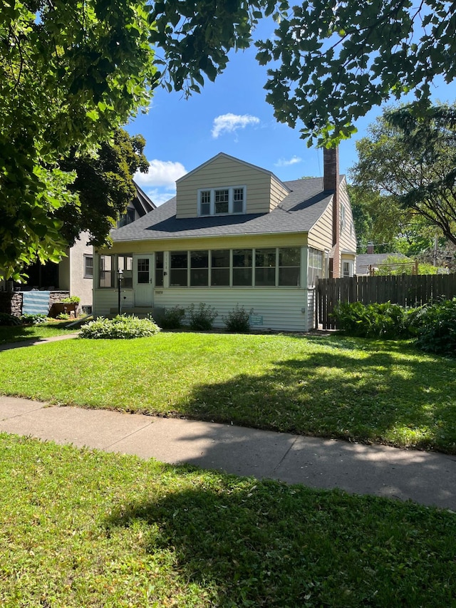 1174 Lexington Pkwy N, Saint Paul, MN 55103 - photo 1
