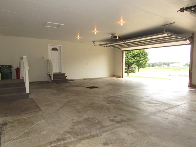 316 8th St NE, Fulda, MN 56131 - garage featuring a garage door opener
