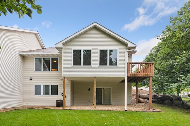 3406 Eagan Oaks Ct, Eagan, MN 55123 - back of property with a lawn, a wooden deck, and roof with shingles