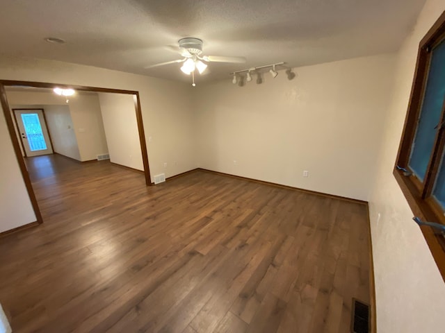220 2nd St, Bird Island, MN 55310 - photo 7