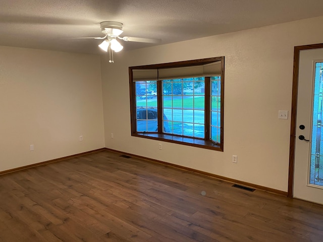 220 2nd St, Bird Island, MN 55310 - photo 8