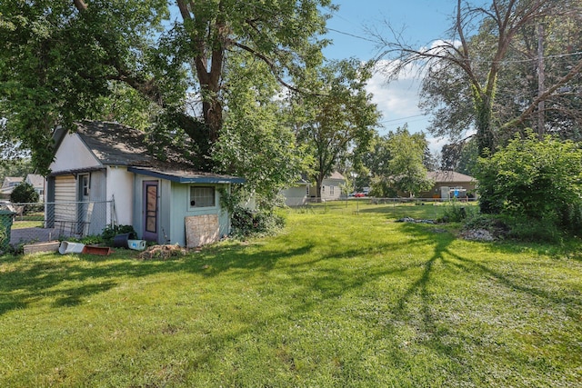 116 3rd Ave SE, Osseo, MN 55369 - view of yard featuring an outbuilding