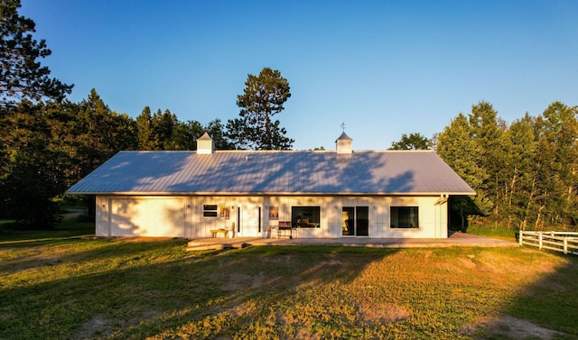 1650 Gunn Rd, Grand Rapids, MN 55744 - view of front facade featuring a metal roof