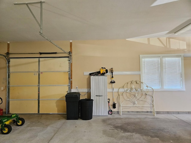 1504 4th St NE, Willmar, MN 56201 - view of garage