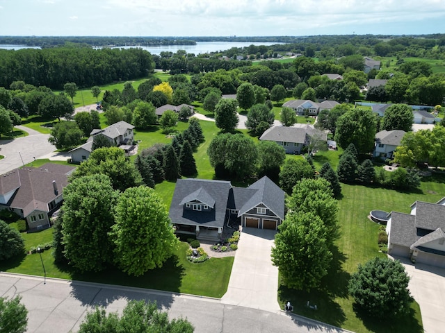 1504 4th St NE, Willmar, MN 56201 - aerial view of residential area featuring a large body of water