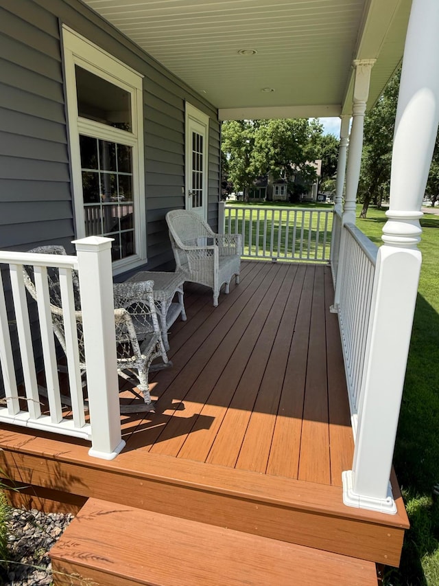 681 8th St, Walnut Grove, MN 56180 - view of porch