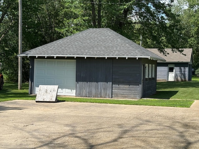 681 8th St, Walnut Grove, MN 56180 - view of outbuilding