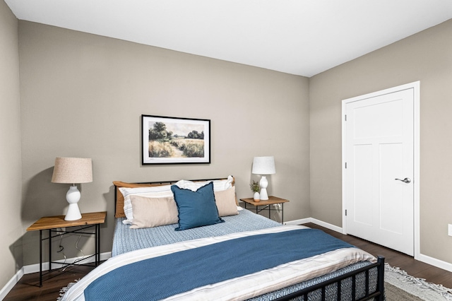 1126 Mesaba Ave Unit 118, Duluth, MN 55811 - bedroom featuring baseboards and wood finished floors