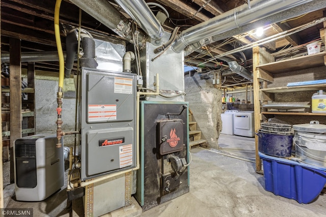 W10429 Hinker Rd, Foster Twp, WI 54493 - utility room featuring washer and clothes dryer