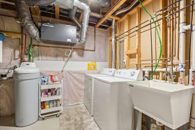 911 Hazelwood Ct, Buffalo, MN 55313 - laundry room featuring independent washer and dryer
