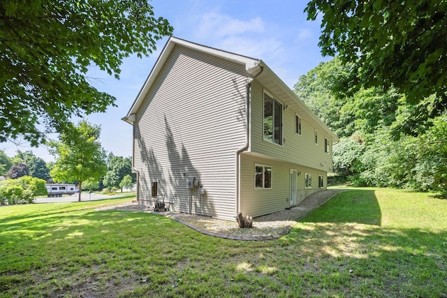 911 Hazelwood Ct, Buffalo, MN 55313 - view of home's exterior featuring a lawn