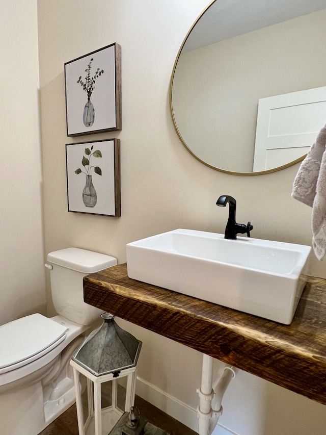 7591 255th St, Wyoming, MN 55092 - bathroom featuring toilet and a sink