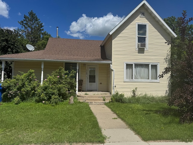 117 Maple Ave, Frazee, MN 56544 - view of front of property with a front yard