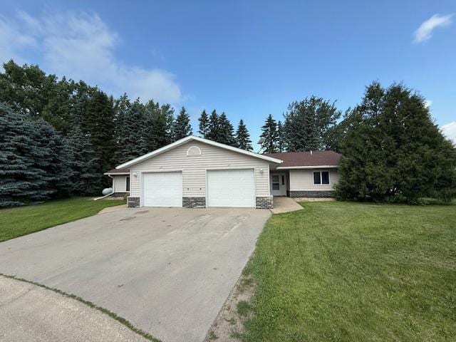 625 Meeker Ct NW, Evansville, MN 56326 - single story home with a front lawn and a garage