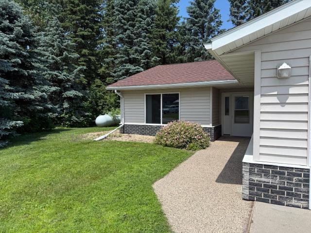 625 Meeker Ct NW, Evansville, MN 56326 - view of green lawn