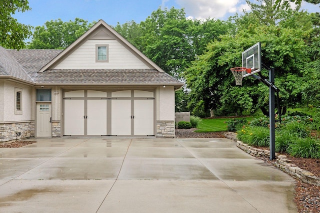 100 River Bluff Pl NW, Rochester, MN 55901 - garage featuring concrete driveway