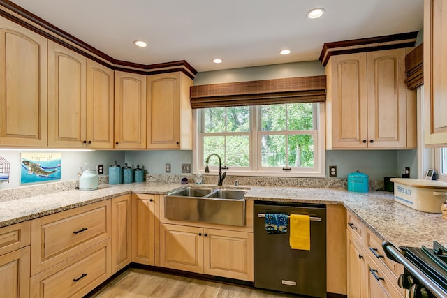 709 Riverside Dr N, North Hudson, WI 54016 - photo 6