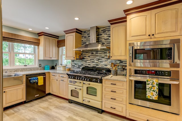 709 Riverside Dr N, North Hudson, WI 54016 - photo 8