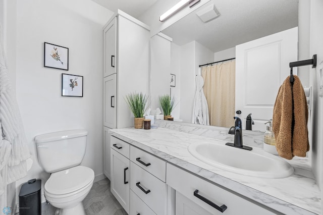 421 2nd Ave S, Kindred, ND 58051 - full bath with vanity and toilet