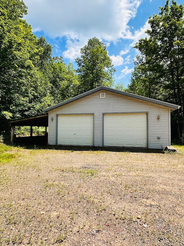 1414 E Shore Dr, Edgewater, WI 54817 - garage featuring a detached garage