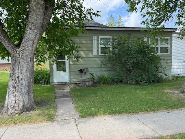 703 Center St E, Roseau, MN 56751 - photo 1