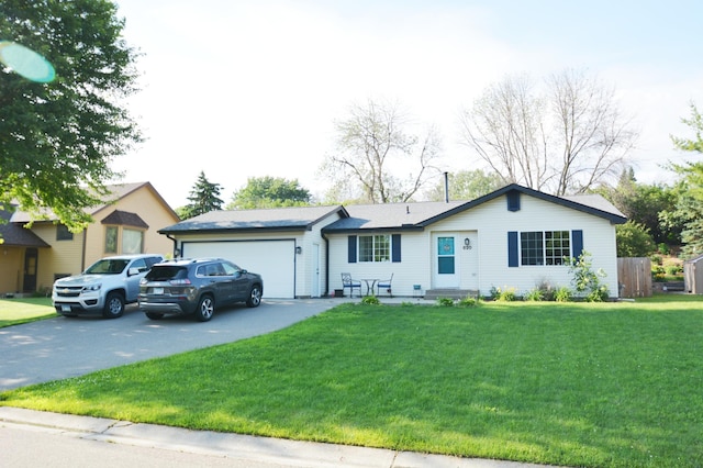 620 Saxony Cir, Chaska, MN 55318 - single story home with an attached garage, driveway, and a front yard