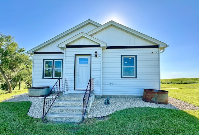 1555 US Highway 75, Lake Benton Twp, MN 56149 - bungalow with a front lawn