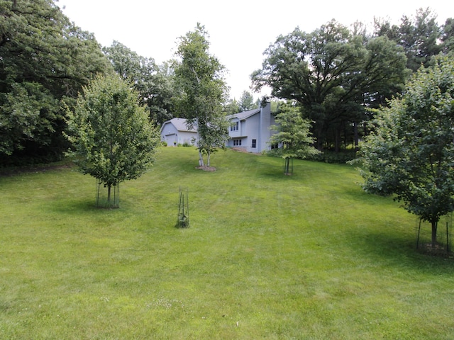 237 Plainview Dr, Troy Twp, WI 54022 - view of green lawn