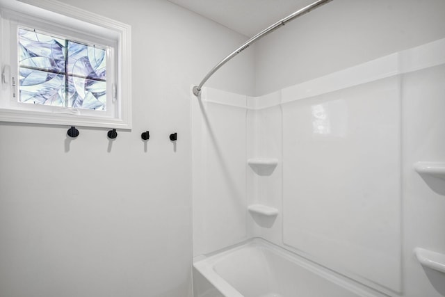 14221 Aspen Ave, Rosemount, MN 55068 - full bath featuring washtub / shower combination