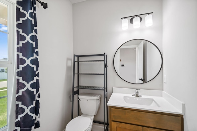 14221 Aspen Ave, Rosemount, MN 55068 - full bathroom featuring vanity and curtained shower