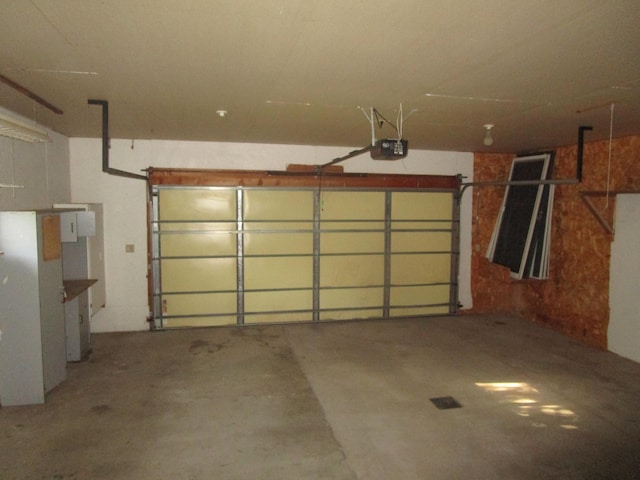 32468 County Highway 27, Elizabeth Twp, MN 56534 - garage with a garage door opener